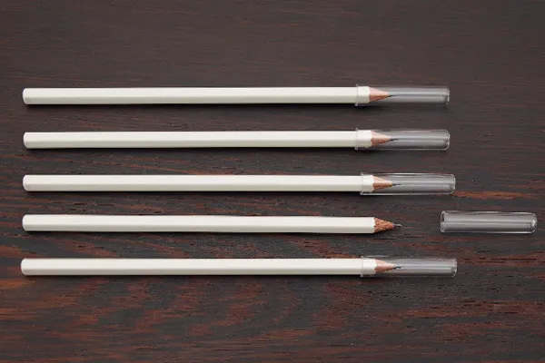 三菱純白鉛筆 無字附筆蓋 單支