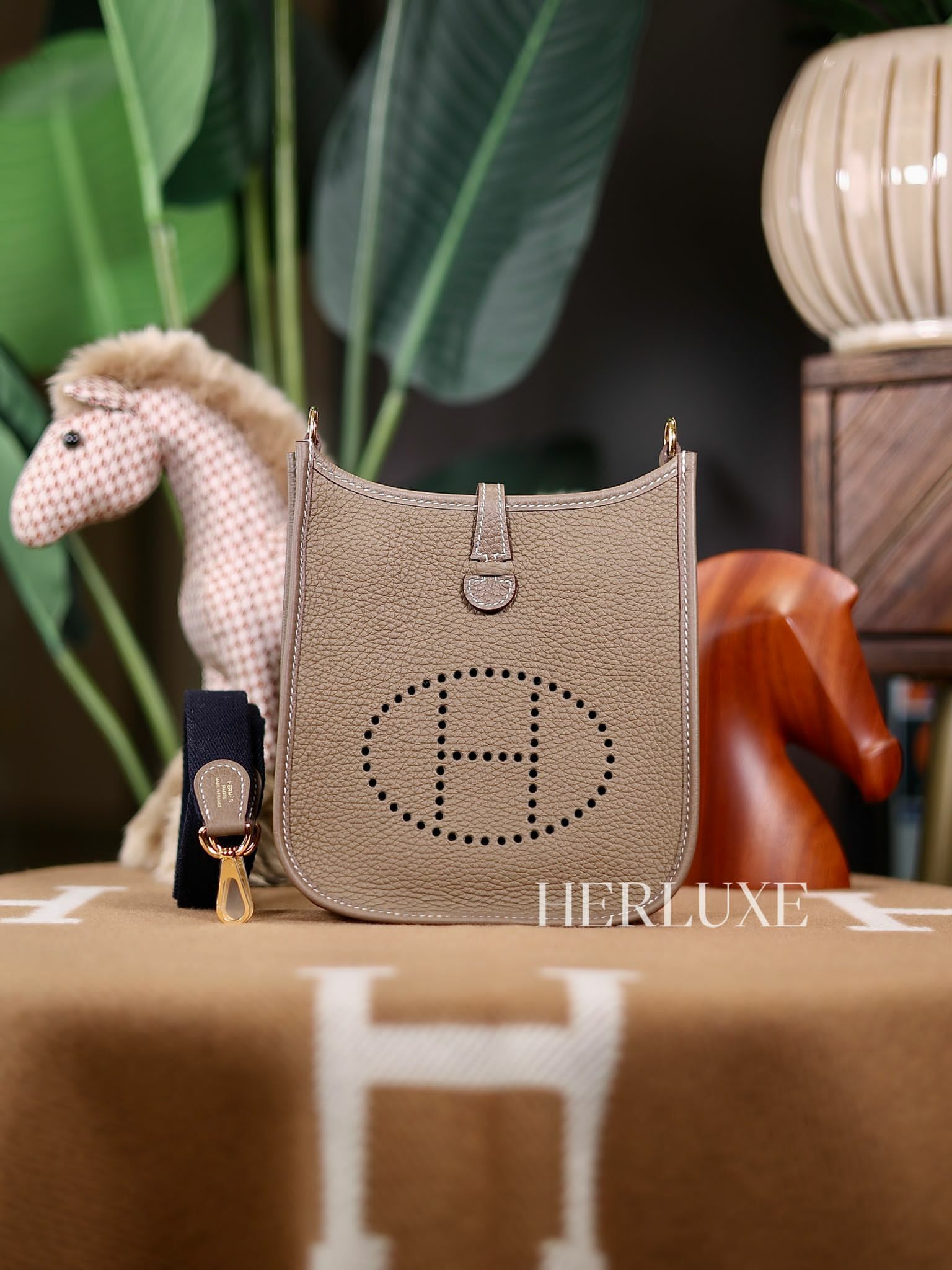 Evelyne mini 18 etoupe / 76 bleu indigo cc tc K (一代：肩帶長105cm）