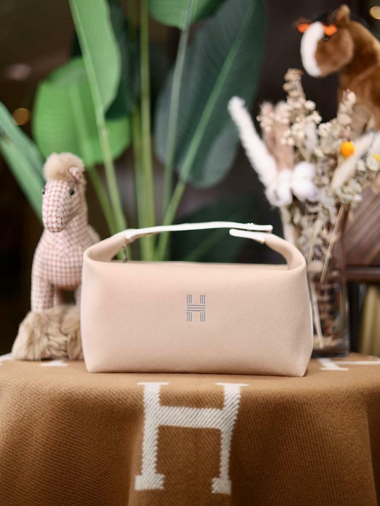 Bride a brac white GM