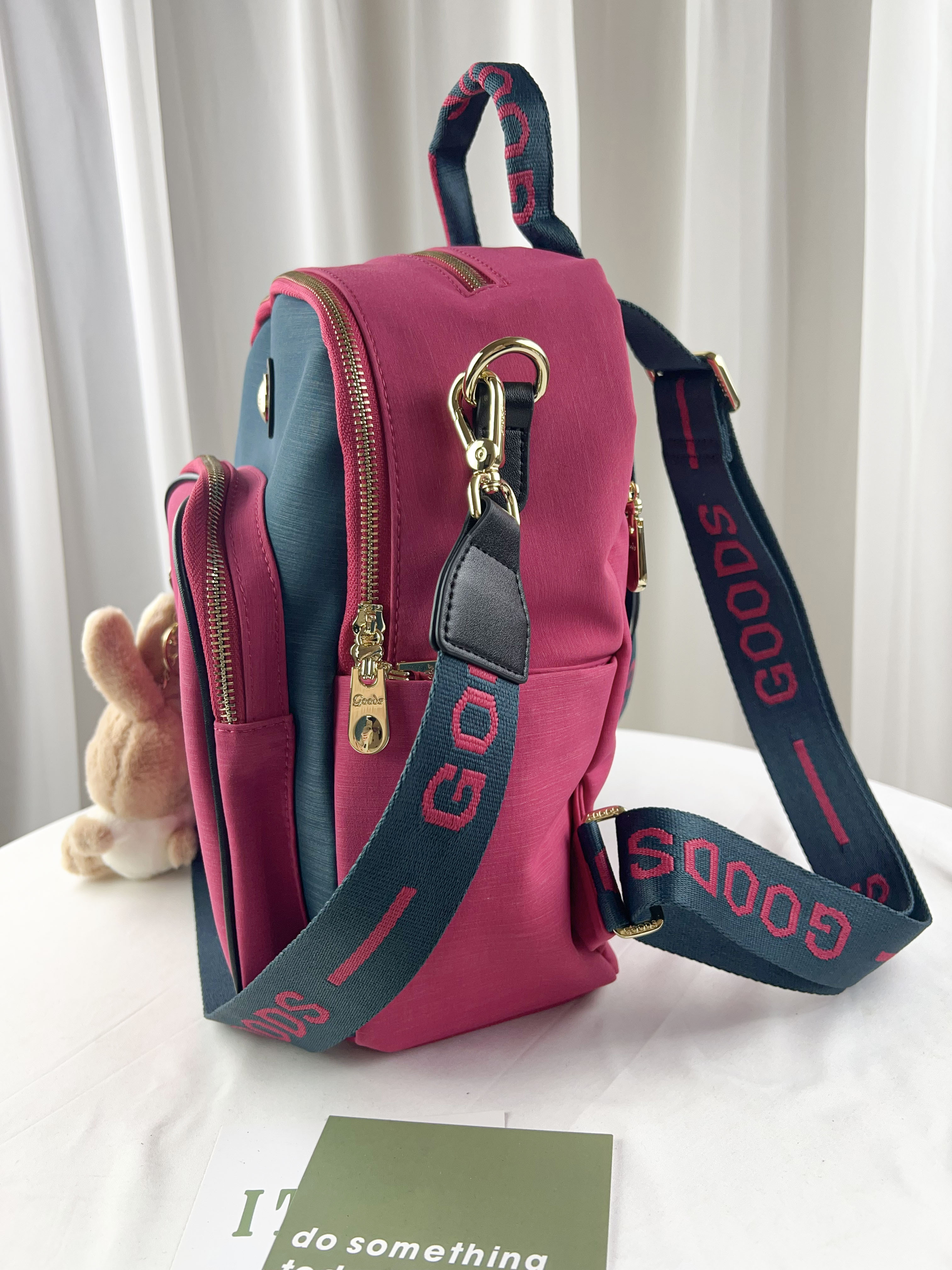 GOODS 綠桃拼色 防潑水後背包 / 側背包 附小熊吊飾 #2795