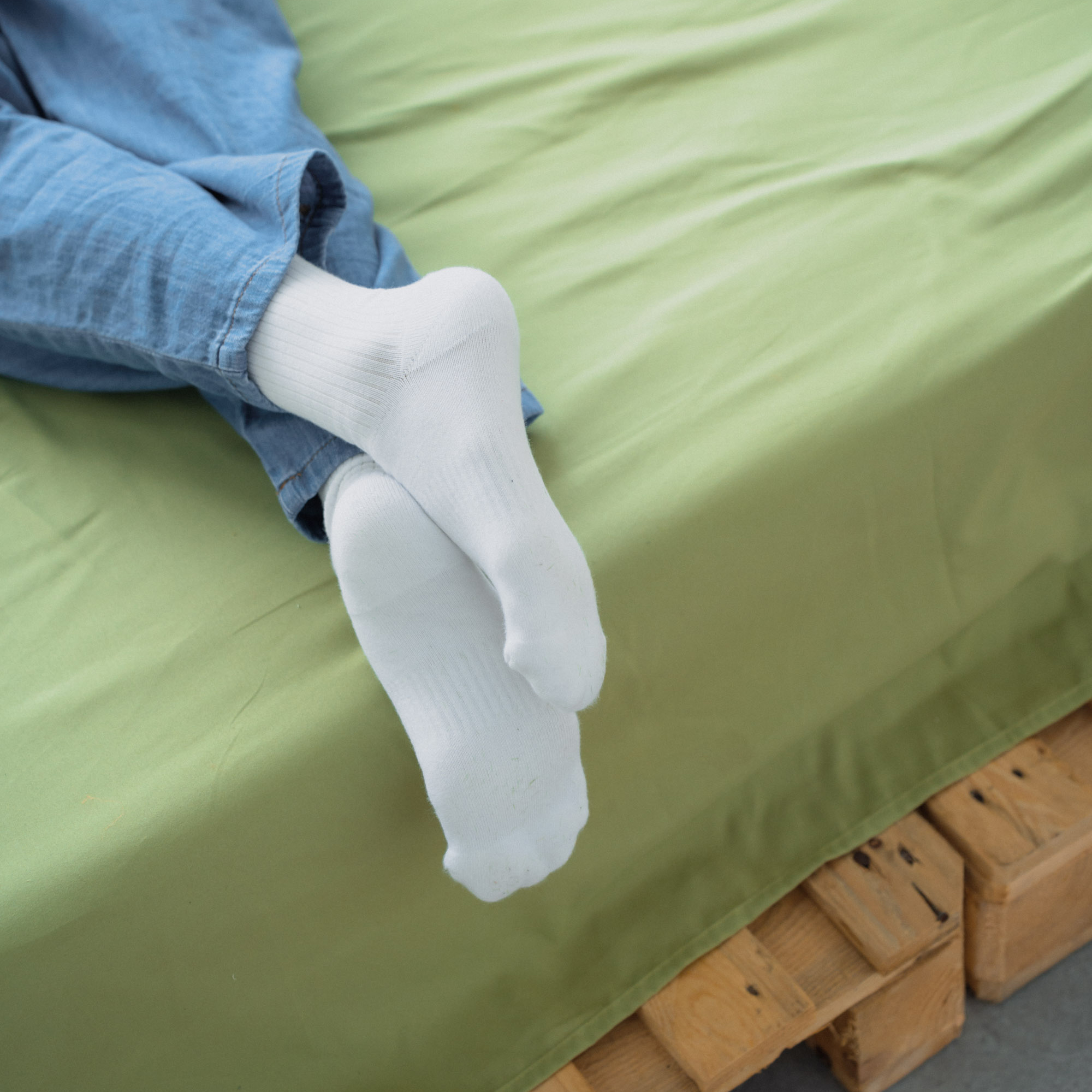 【Nozzle Quiz】Essential 中筒休閒襪 白