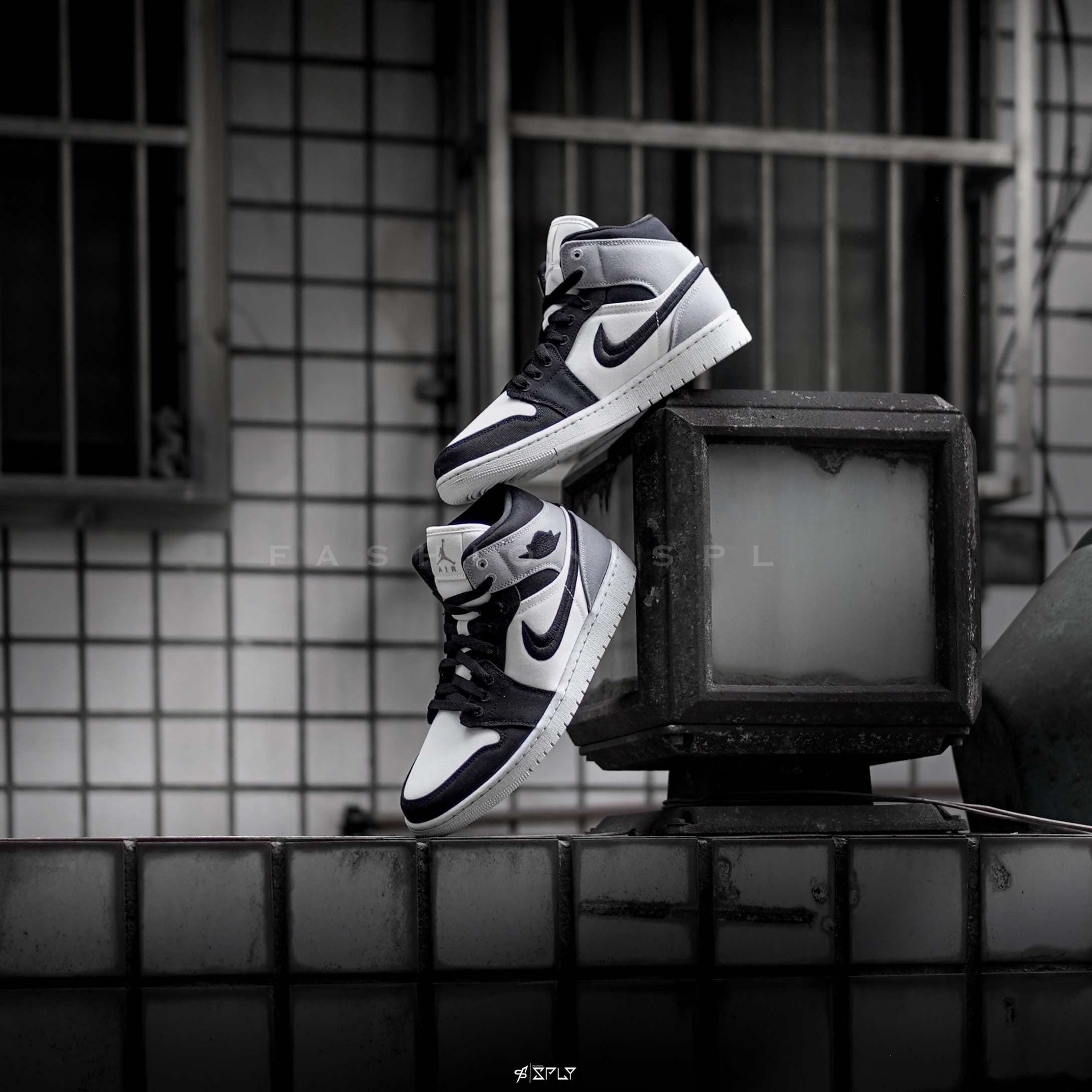 Air Jordan 1 Mid SE Canvas 黑白灰 絲綢  DV0427-100