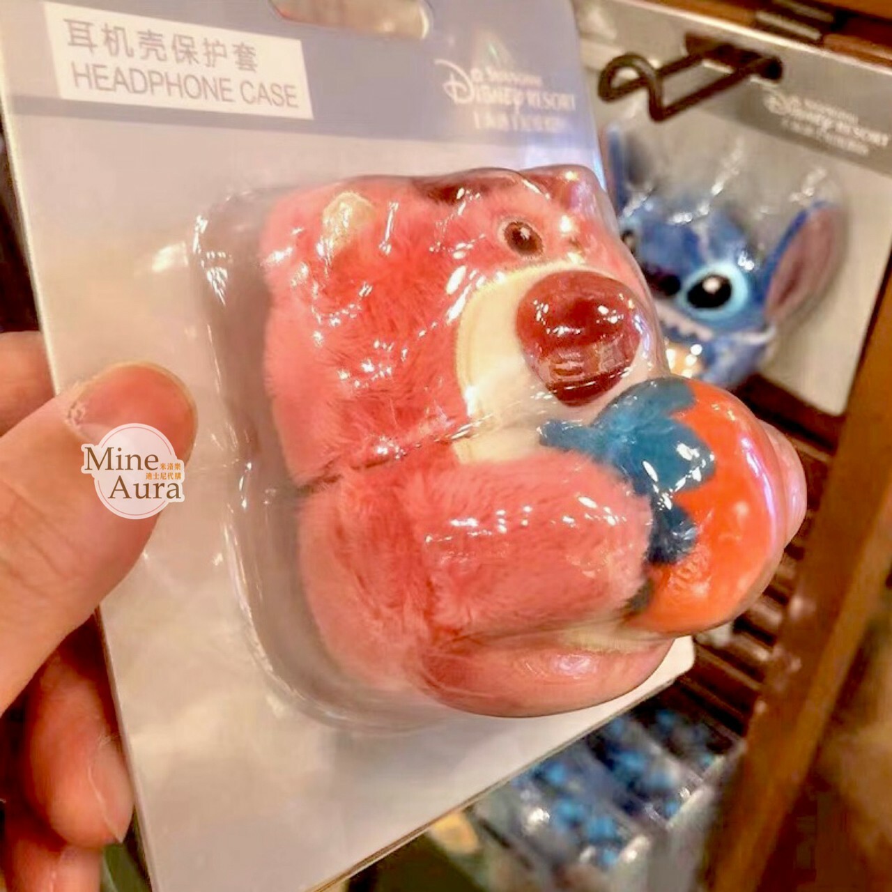 熊抱哥 Lotso 抱草莓 絨毛造型 apple AirPods Pro 耳機保護套 玩具總動員 Toy Story -上海迪士尼樂園