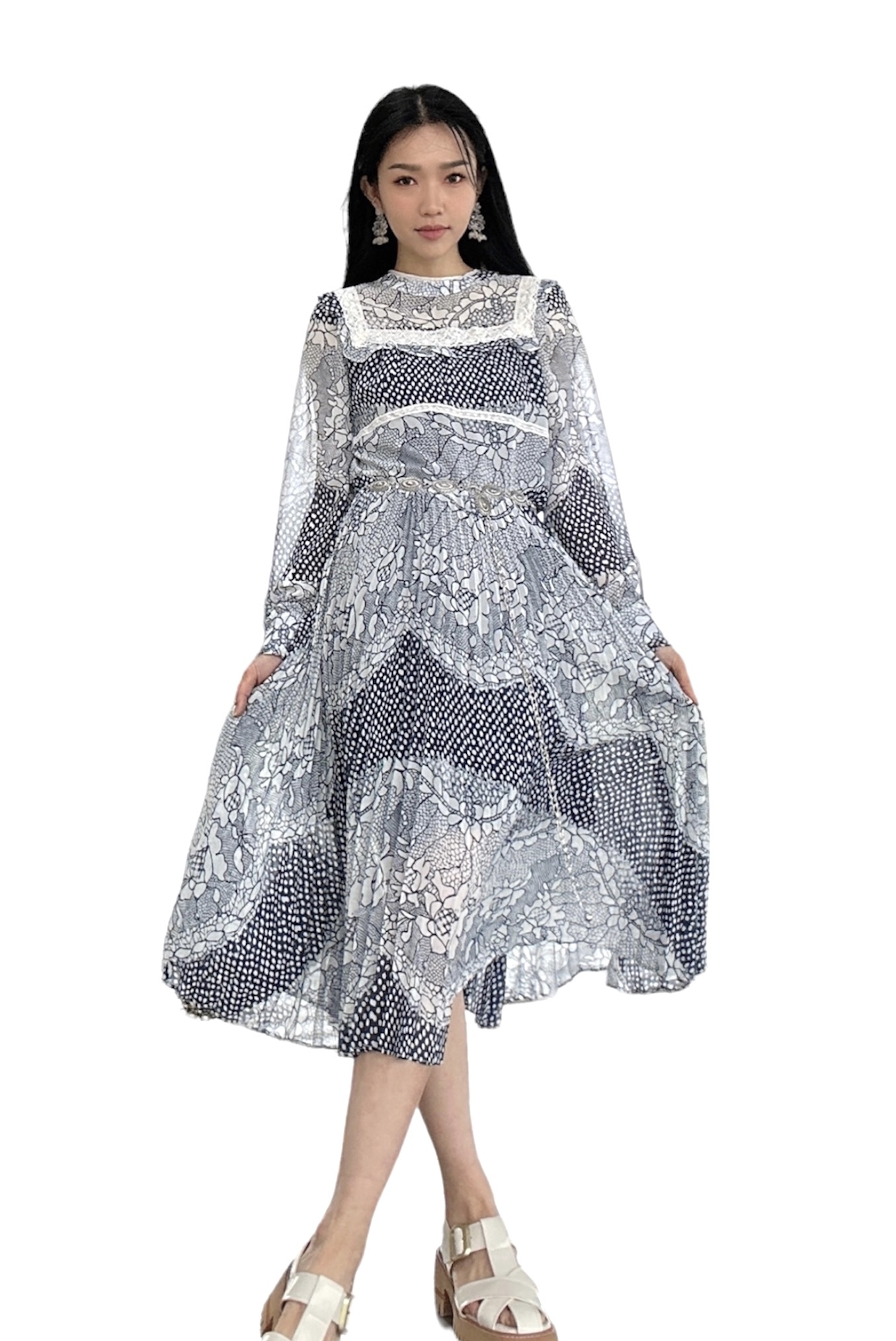 古著風白底藍花百褶連身裙 （現貨）