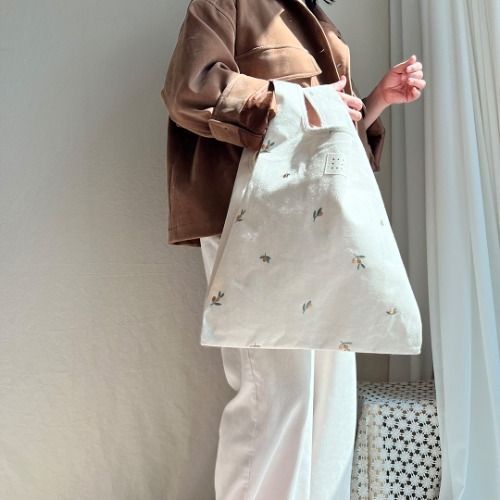 (現貨) DTD x Mervei 素色/花木系列-大容量帆布購物袋(附送化妝袋)