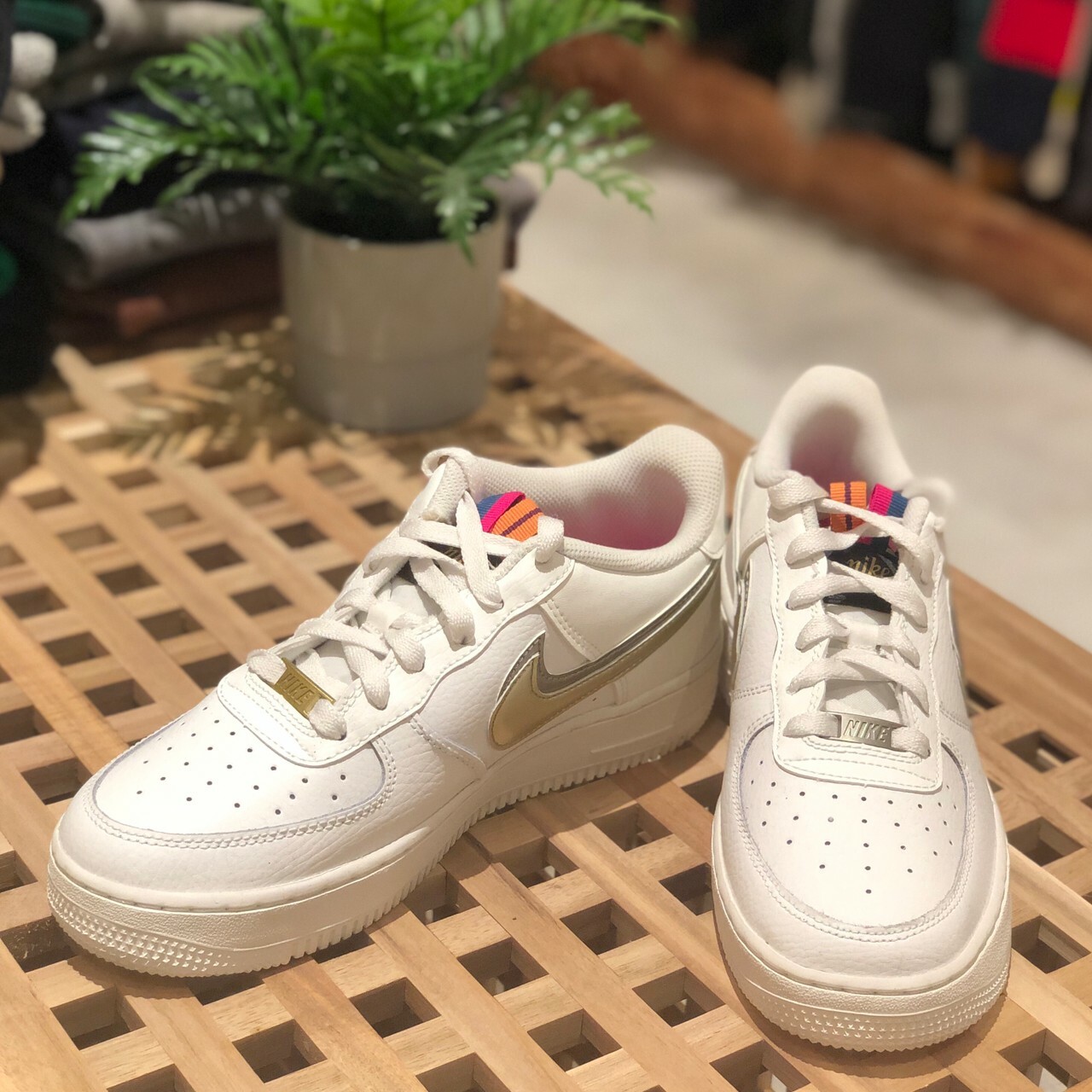 Nike Air Force Lv8 (GS) 大童款 全白金銀雙勾 金銀牌 DH9595 001