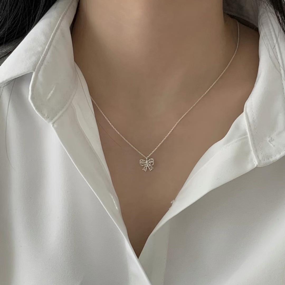 METALLIC RIBBON Necklace