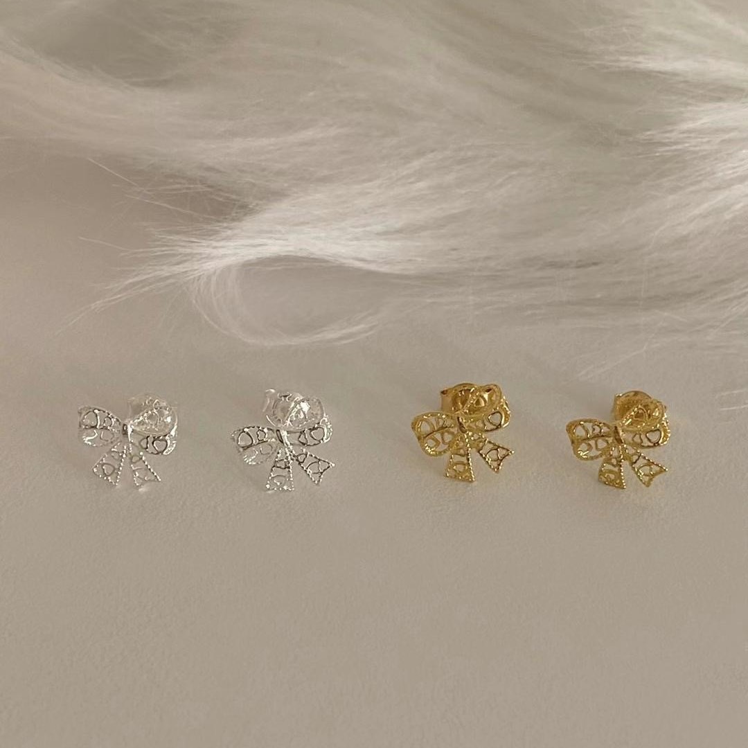 METALLIC RIBBON Earring