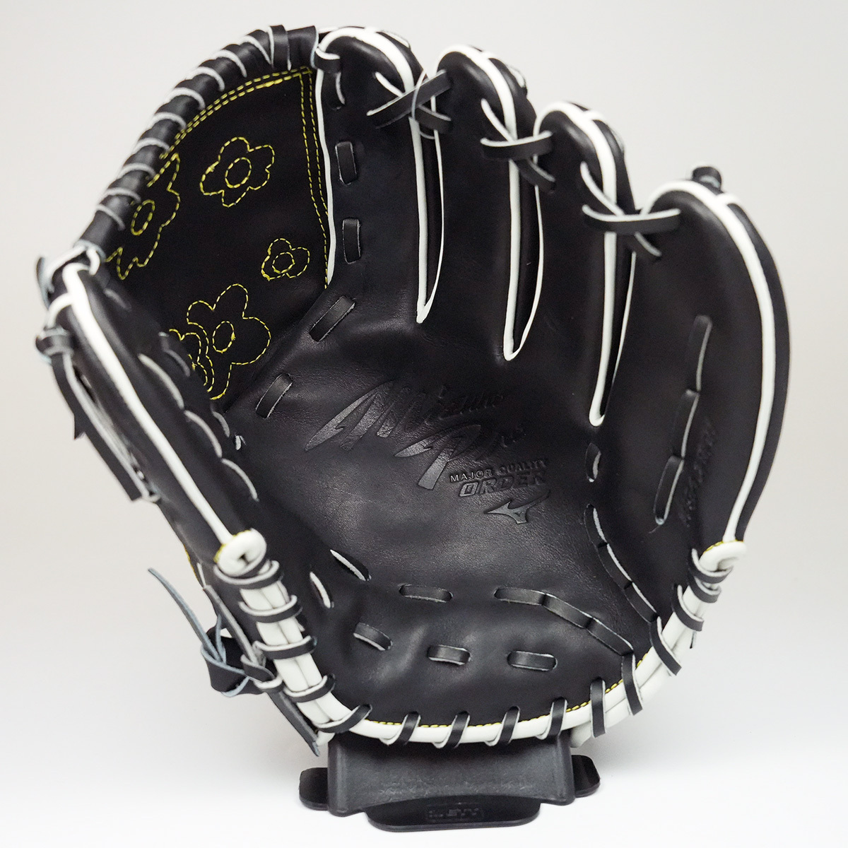 日本製美津濃MIZUNO PRO ORDER HAGA JAPAN MODEL AXI 軟式投手手套