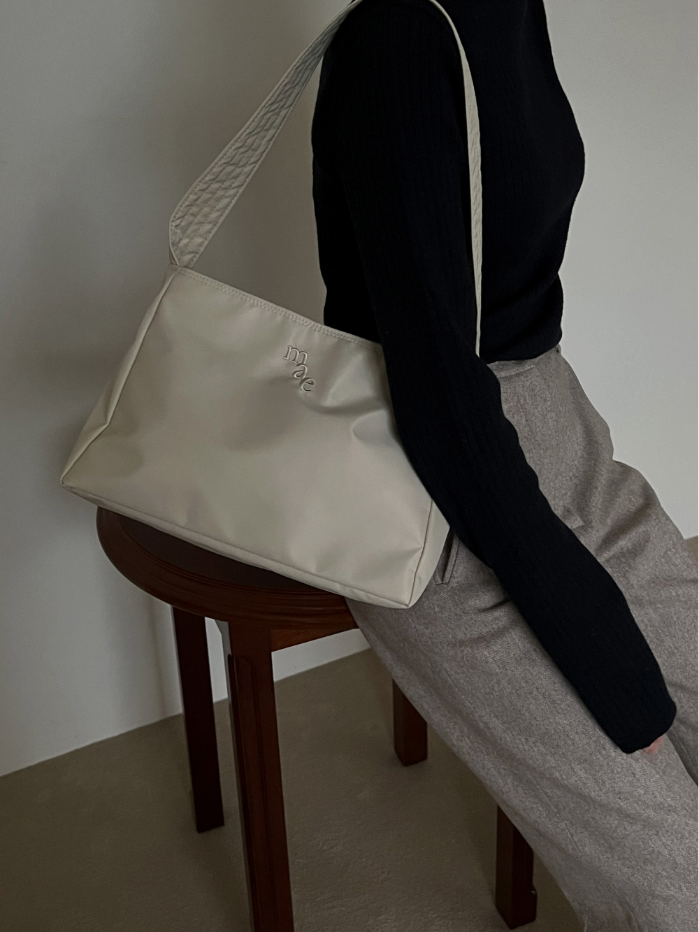 <韓國代購> MUCU AND EBONY COMFY BAG