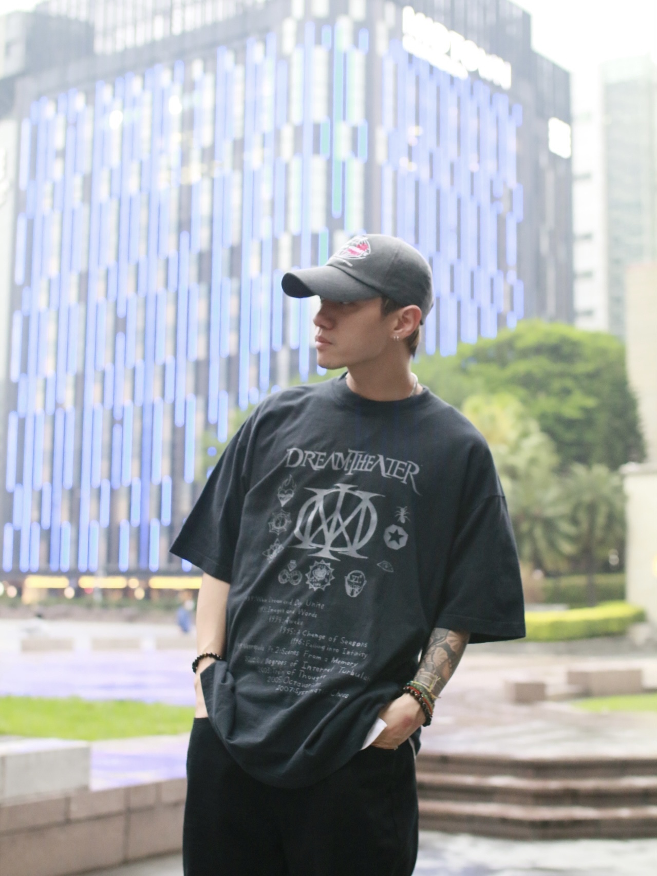 [KOREA]圖騰字母短TEE一個尺寸