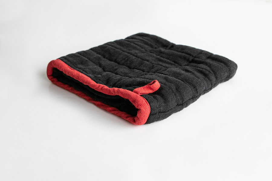 Lino e Lina-方形隔熱手套/黑底紅邊