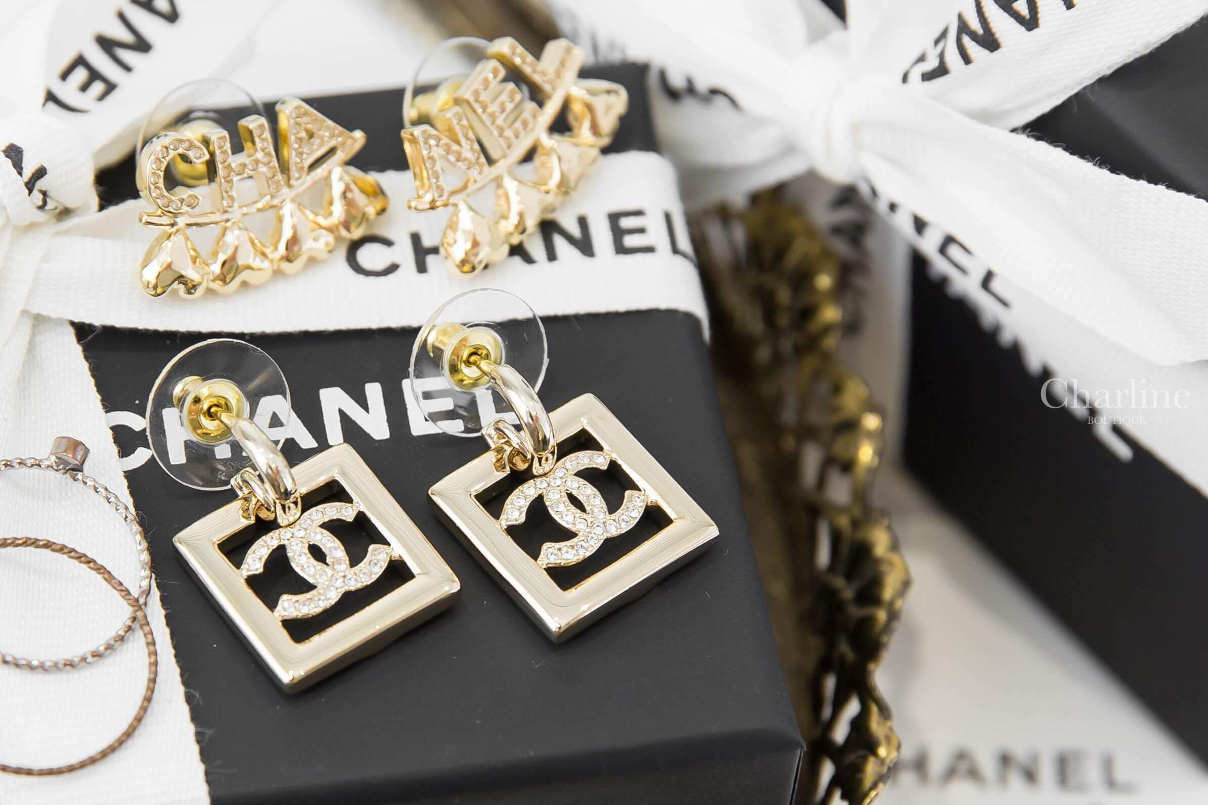 Chanel Earrings 金色簍空水鑽CC方型垂墜耳環-Charline Boutique 精品代購