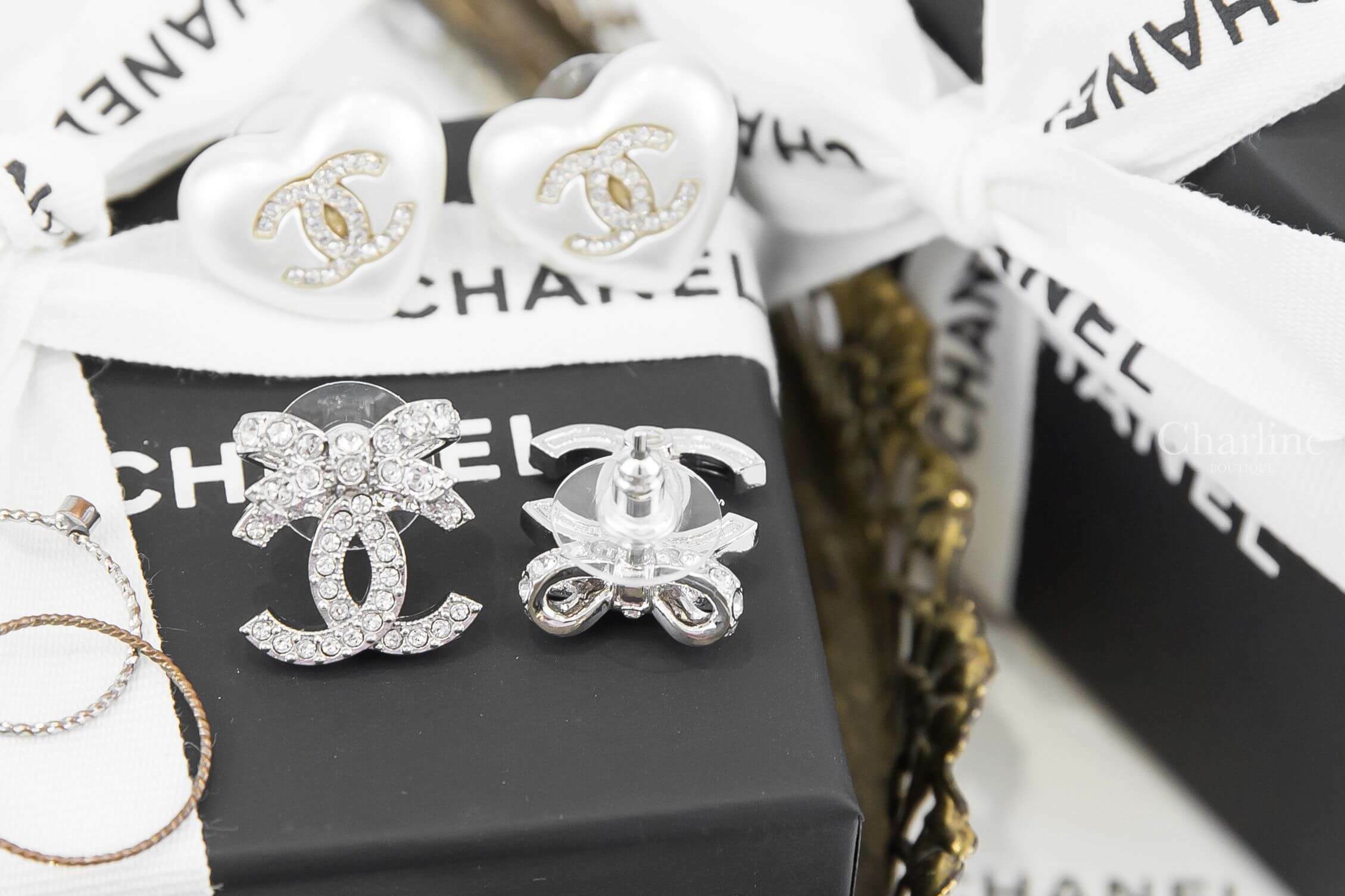 Chanel Earrings 銀色水鑽蝴蝶結CC耳環-Charline Boutique 精品代購