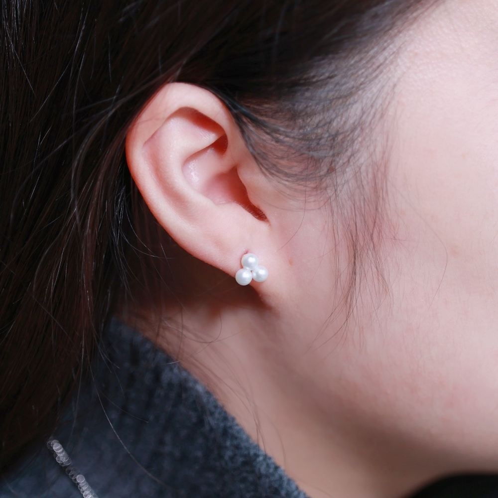 Baby珠小雲朵款耳環（三珠）（產品編號：EP002）