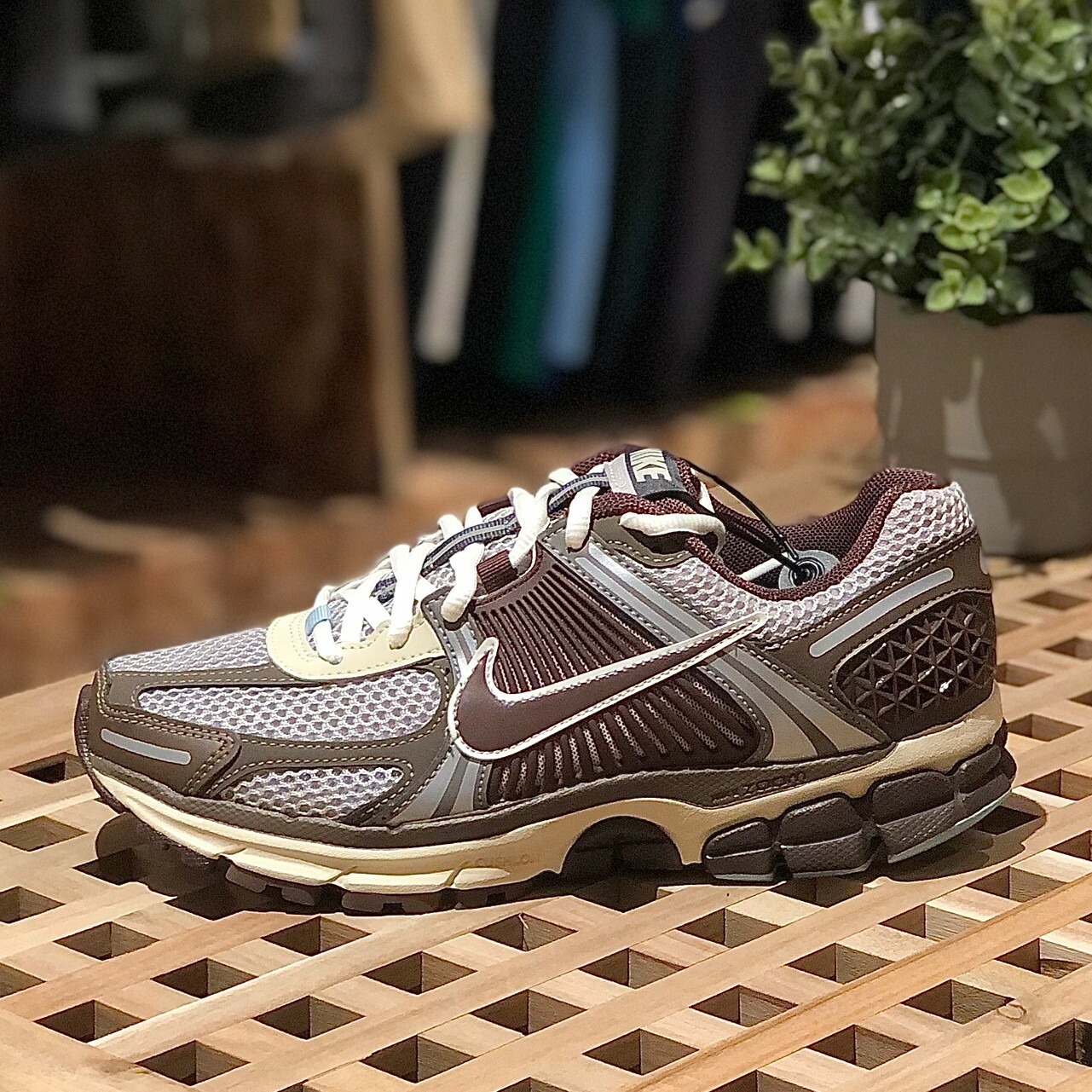 Nike Zoom Vomero 5 女款復古跑鞋 可可 網眼布 皮革 FD9920 022