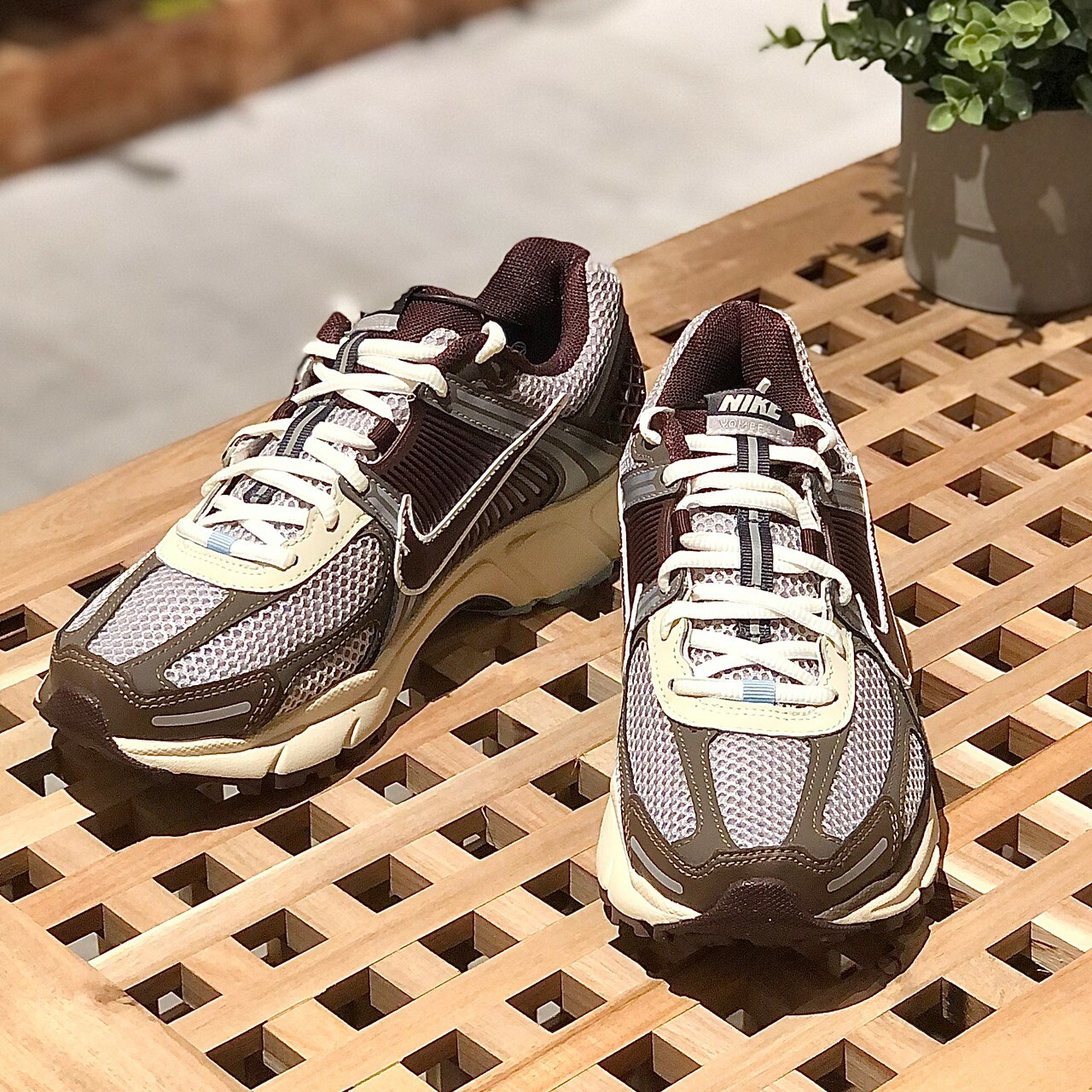 Nike Zoom Vomero 5 女款復古跑鞋 可可 網眼布 皮革 FD9920 022