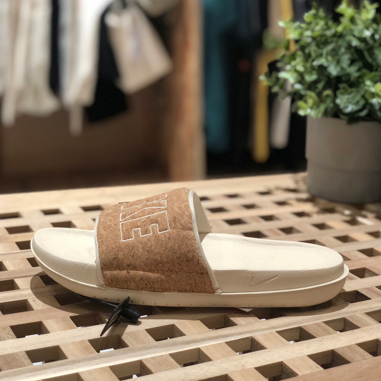 Nike Offcourt Slide Se 女款拖鞋 軟木塞 奶茶棕 CT0624-200