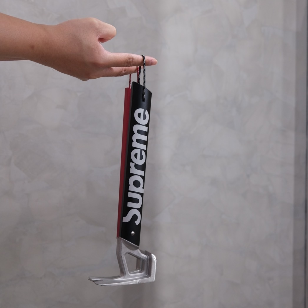 SUPREME MSR CAMP HAMMER 輕量化營鎚不銹鋼頭開瓶器黑/紅-SS23A30