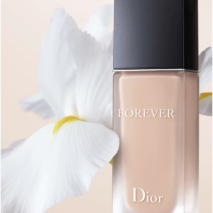 Dior 超完美持久柔霧粉底液