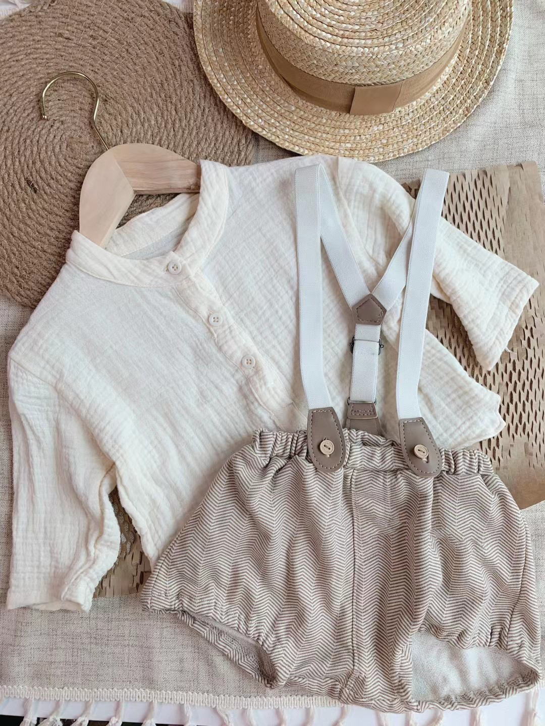 🌸日單 𝐂𝐨𝐭𝐭𝐨𝐥𝐢 箭嘴紋背帶包屁褲 (不含條紋背帶))