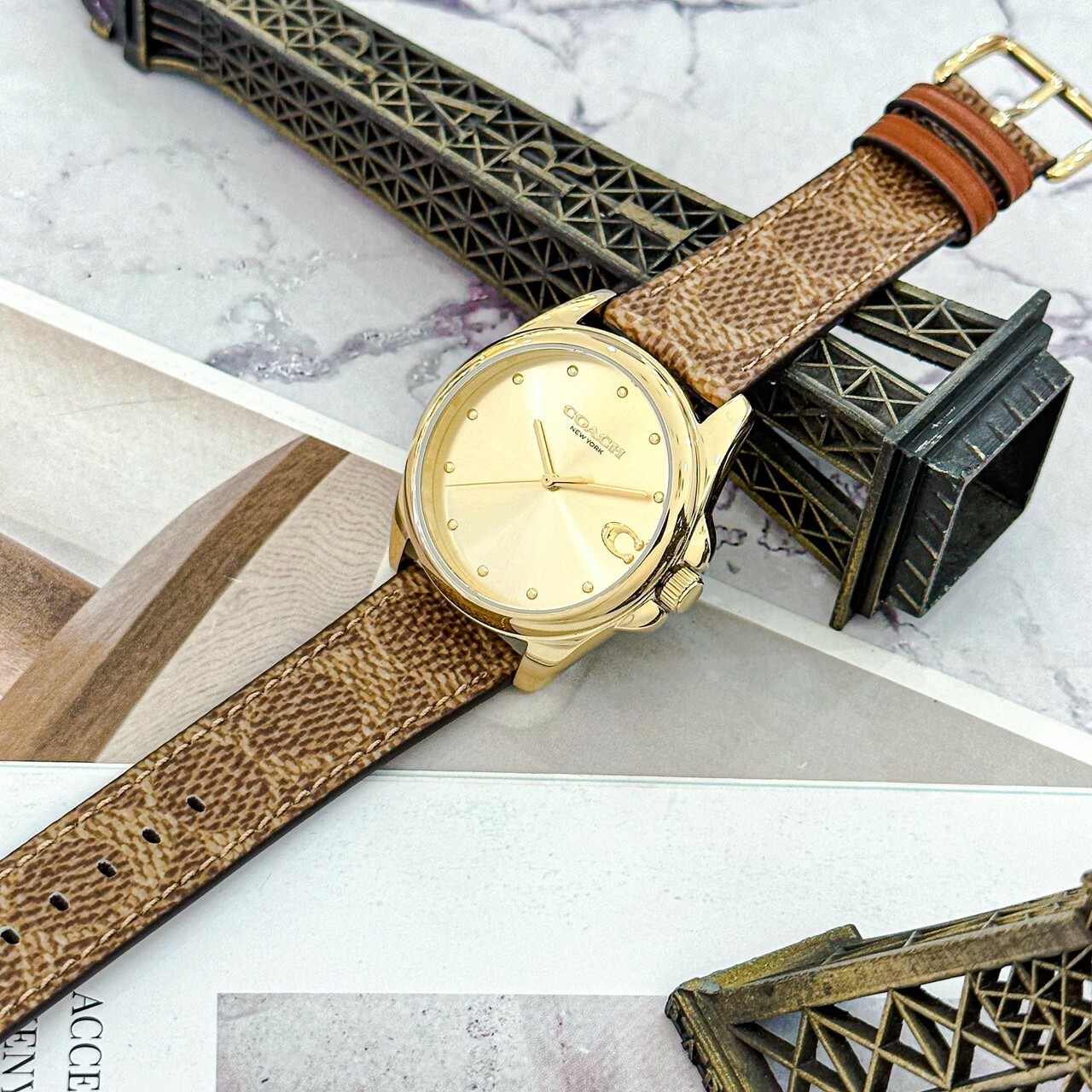 【COACH】Greyson C字皮帶女錶 CO14504111 36mm 現代鐘錶