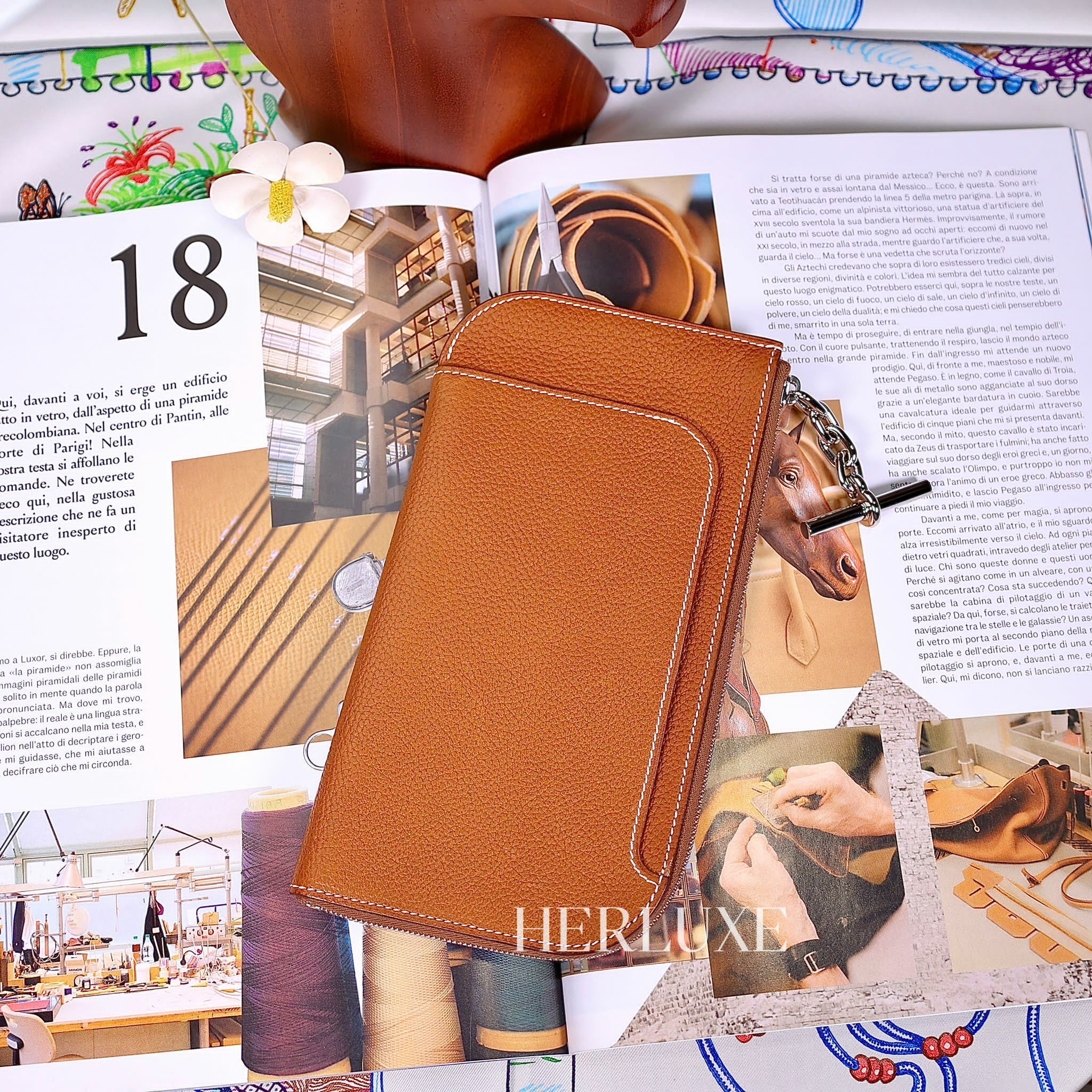 Etui telephone strap gm veau barenia faubouge 34 Fauve