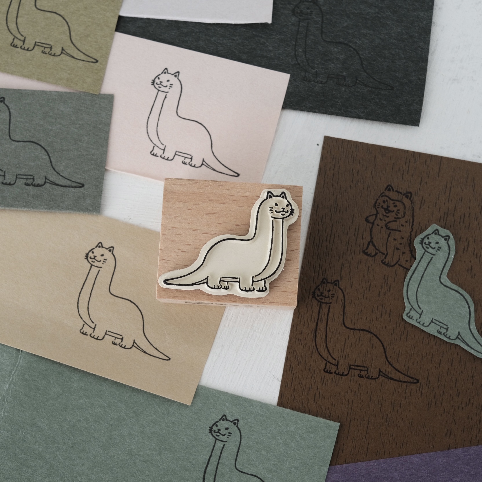 貓貓龍 雷龍 木頭印章 l 白色吉米 臺灣