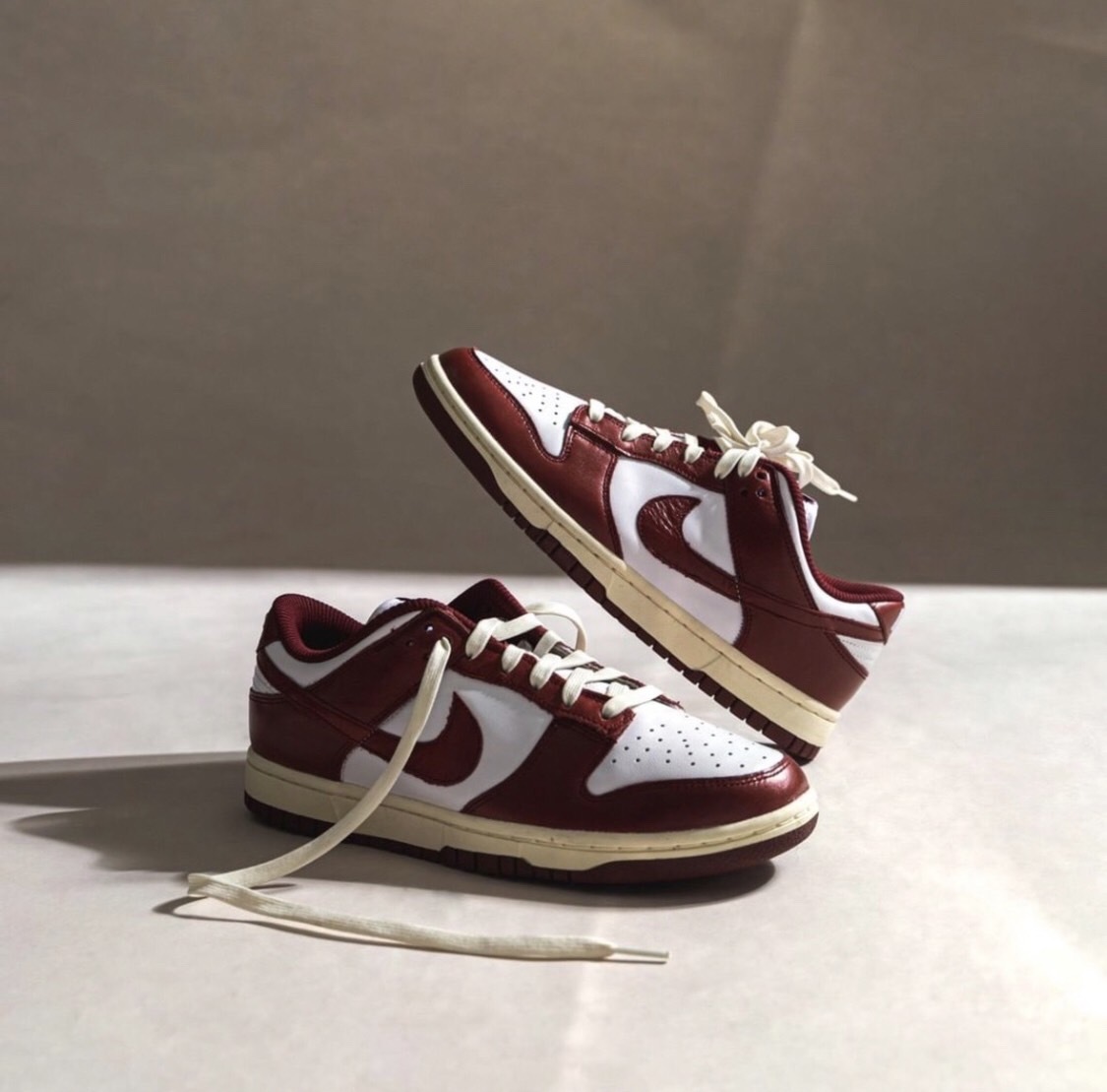 【APAIR】預購 Nike Dunk Low PRM "Team Red" 復古酒紅 FJ4555-100 女款