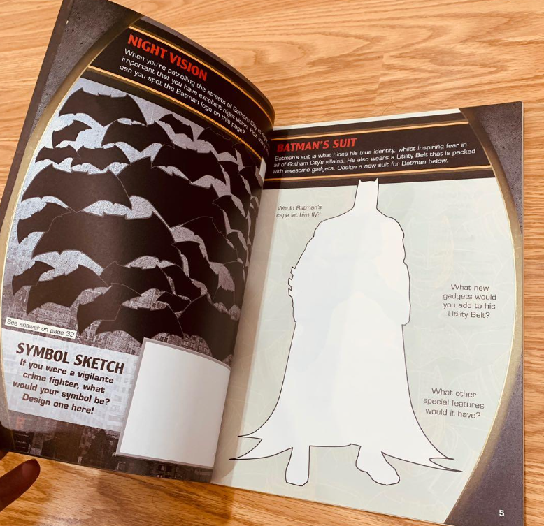 CS Batman Superman Mega Sticker Book