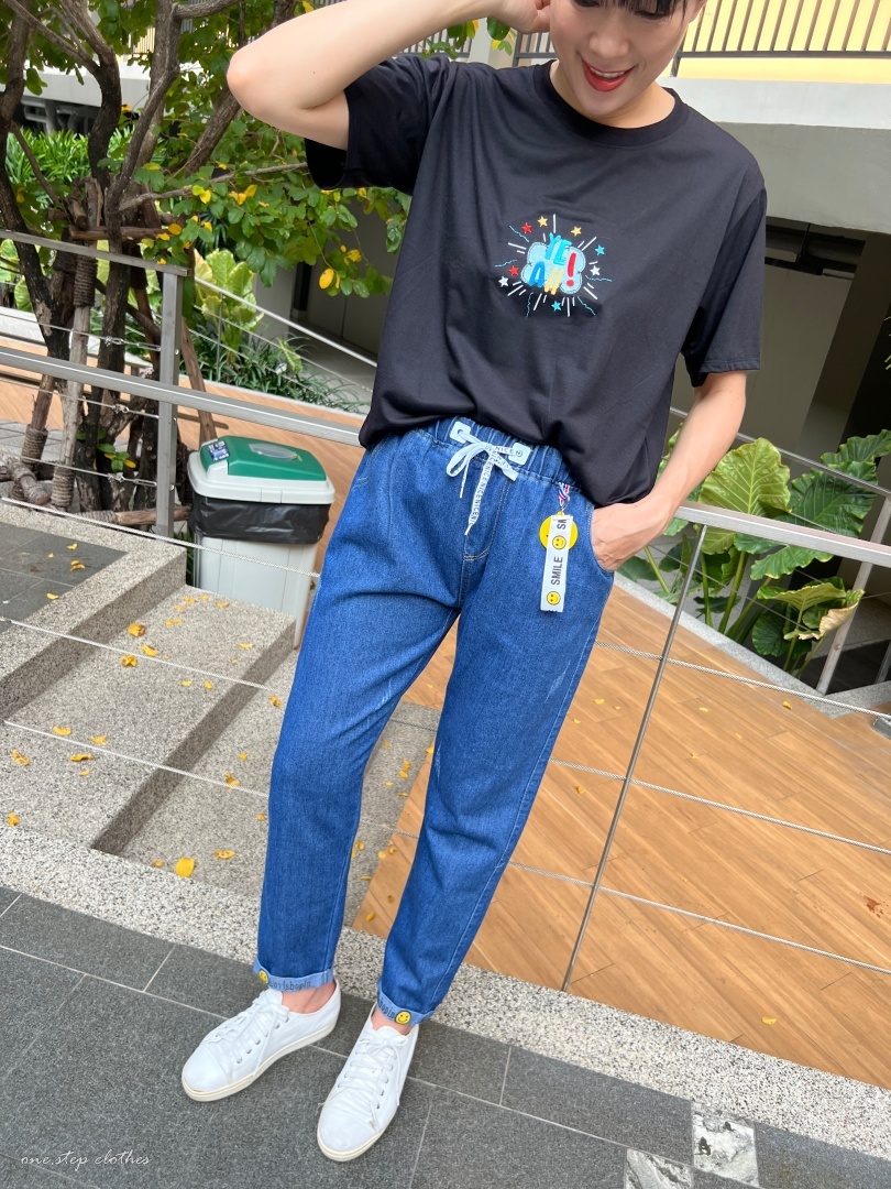 泰國彩色YEAH立體刺繡T (黑)