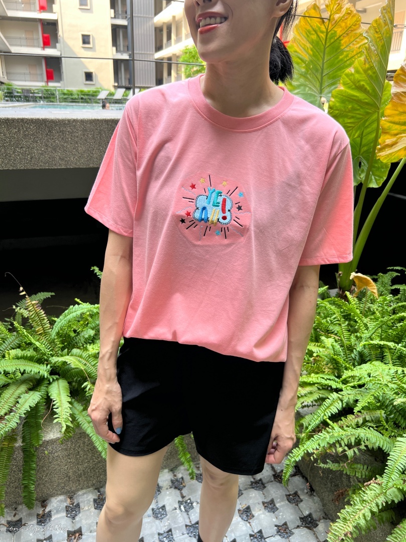 泰國彩色YEAH立體刺繡T (粉)