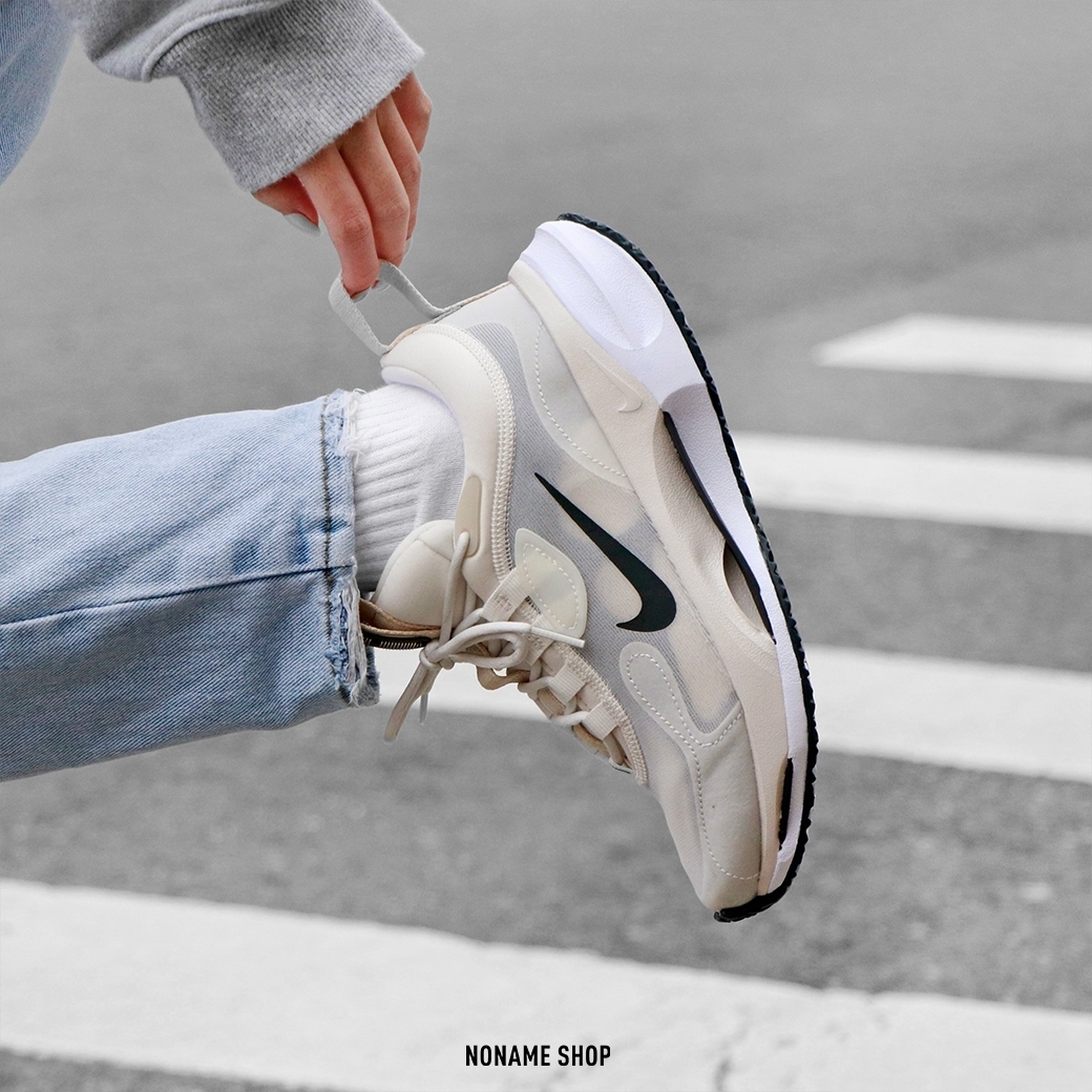 💥出清特價💥 NIKE Spark 緩震 氣墊鞋 奶油餅乾 (女款)