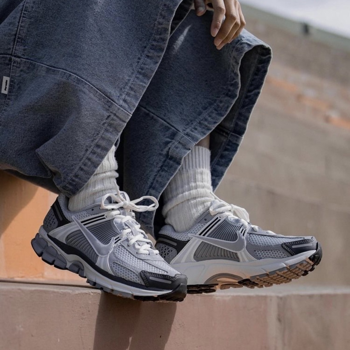 【APAIR】預購 Nike 復古慢跑鞋 Wmns Zoom Vomero 5 石磨灰 FD9919-001