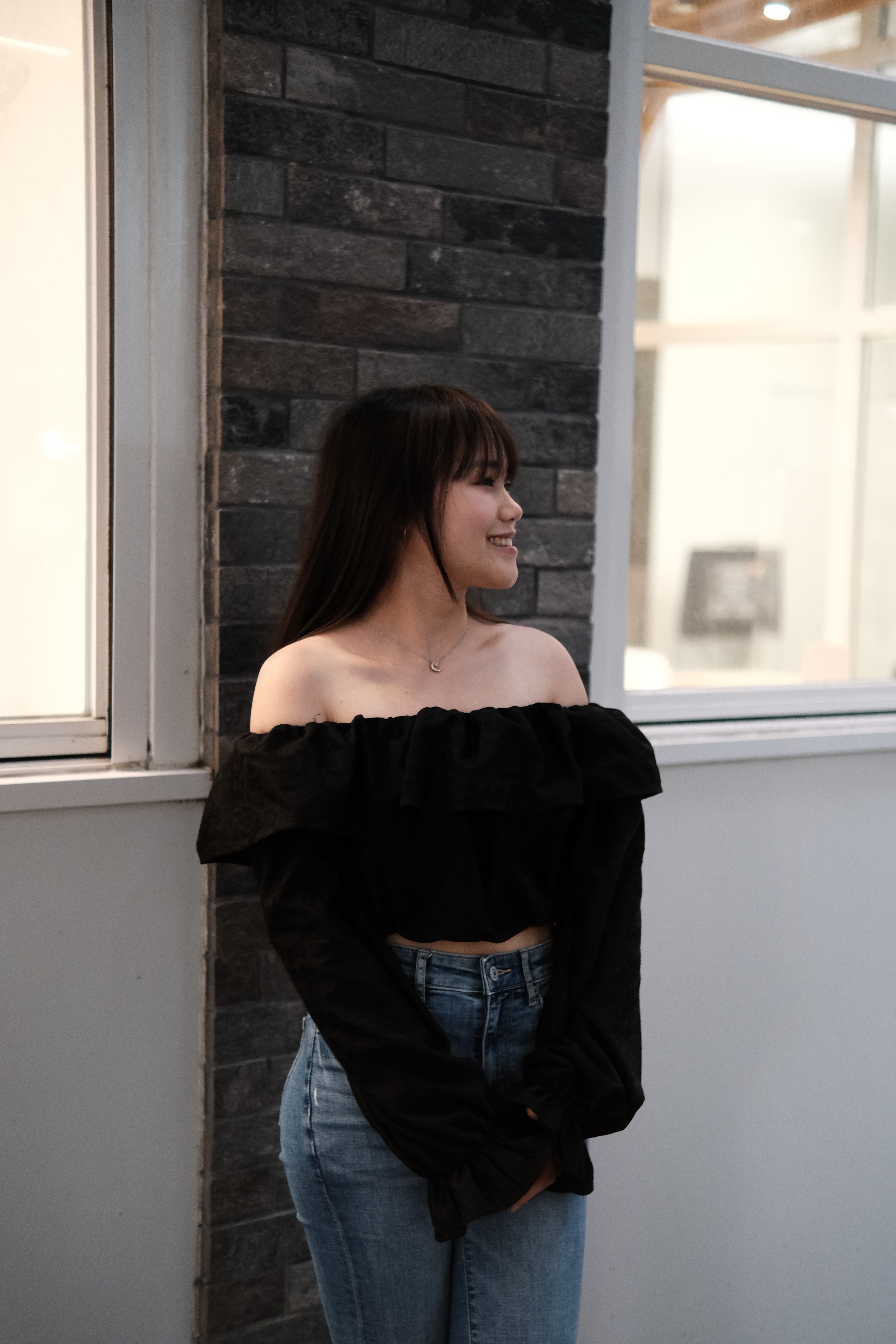 (Premium)高級感暗花荷葉䄂泡泡一字膊 //兩色入