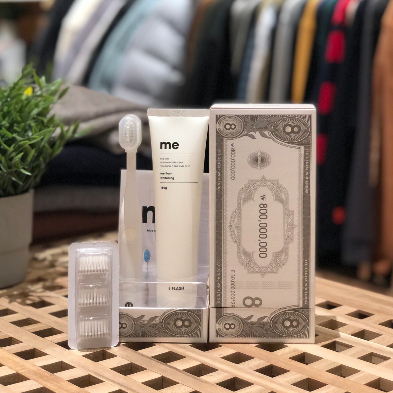 韓國【EFLASH】me FLASH  LED冷光美白牙刷組