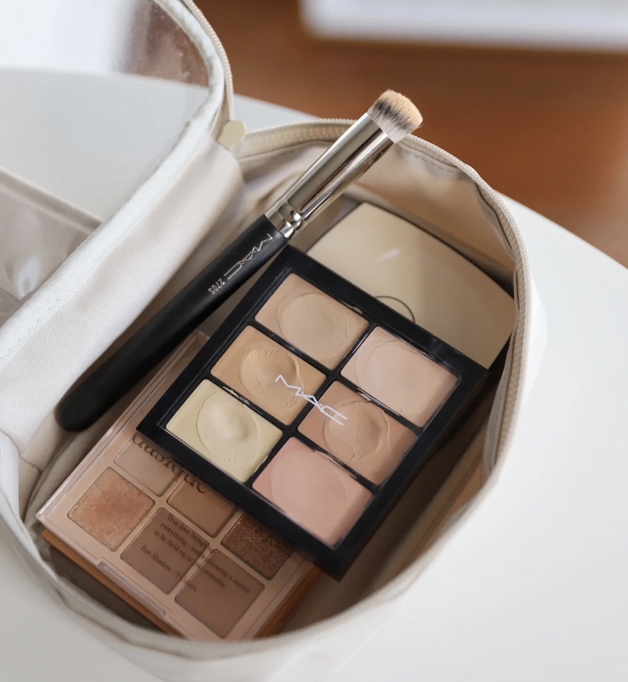 <限時開團⚡️> MAC-超持妝六色遮瑕盤 #Light