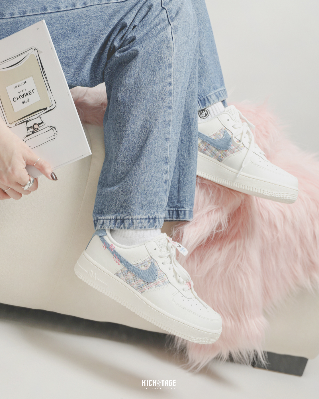 女鞋 NIKE W AIR FORCE 1 " JUST DO IT " 粉藍牛仔 小香風 混色編織 丹寧勾 刺繡標語 復古 AF1【FJ7740-141】