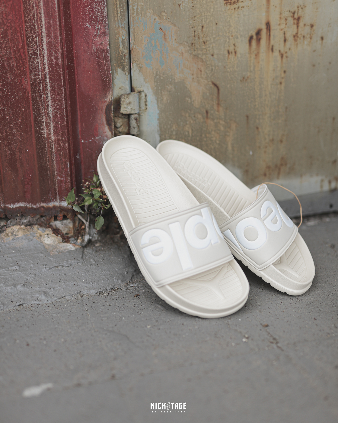 [售出無退換]PEOPLE LENNON SLIDE DEUCE 奶杏白 文字LOGO 基本款 拖鞋【NC04ST-006】