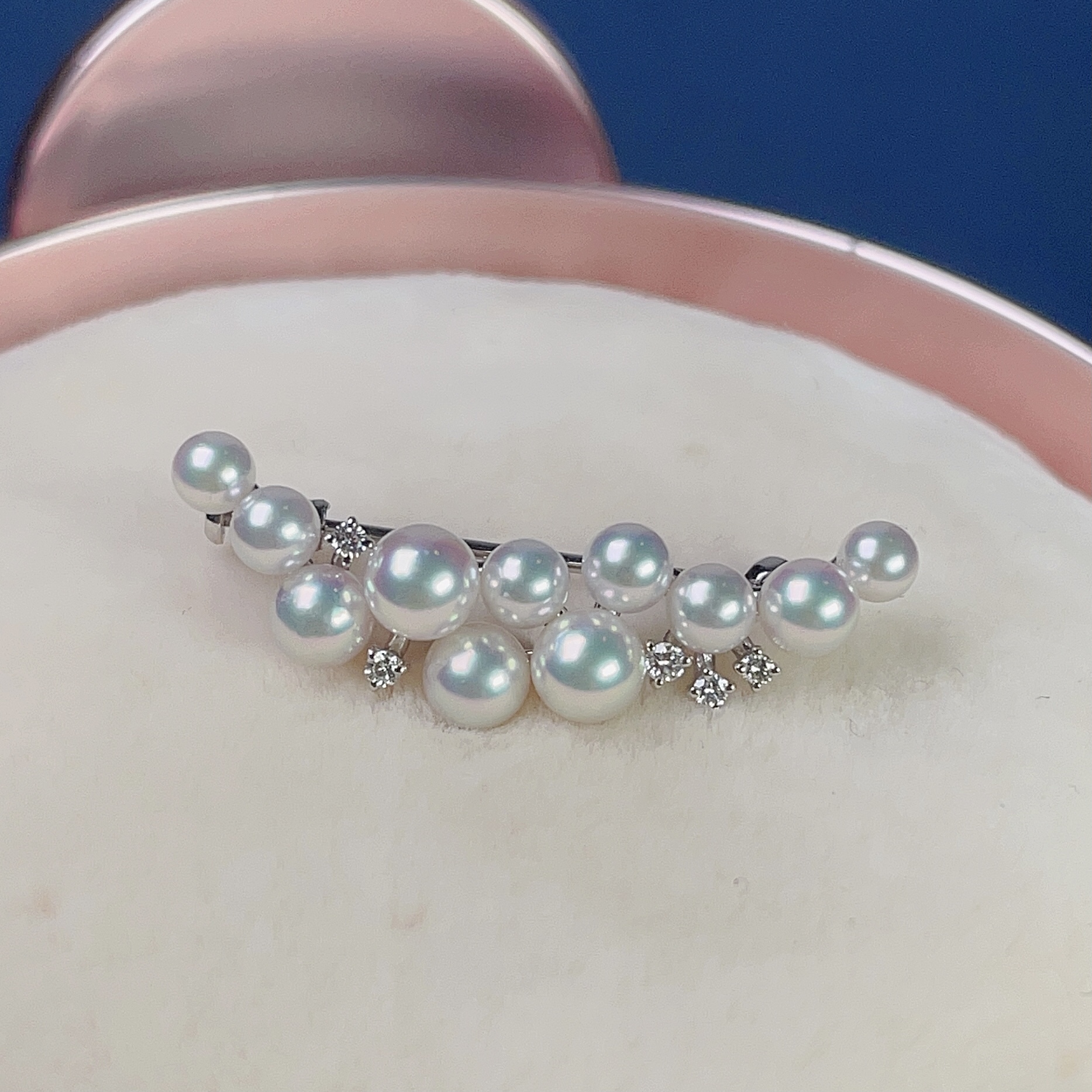 日本設計師系列-18K金彩凜珠鑽石胸針