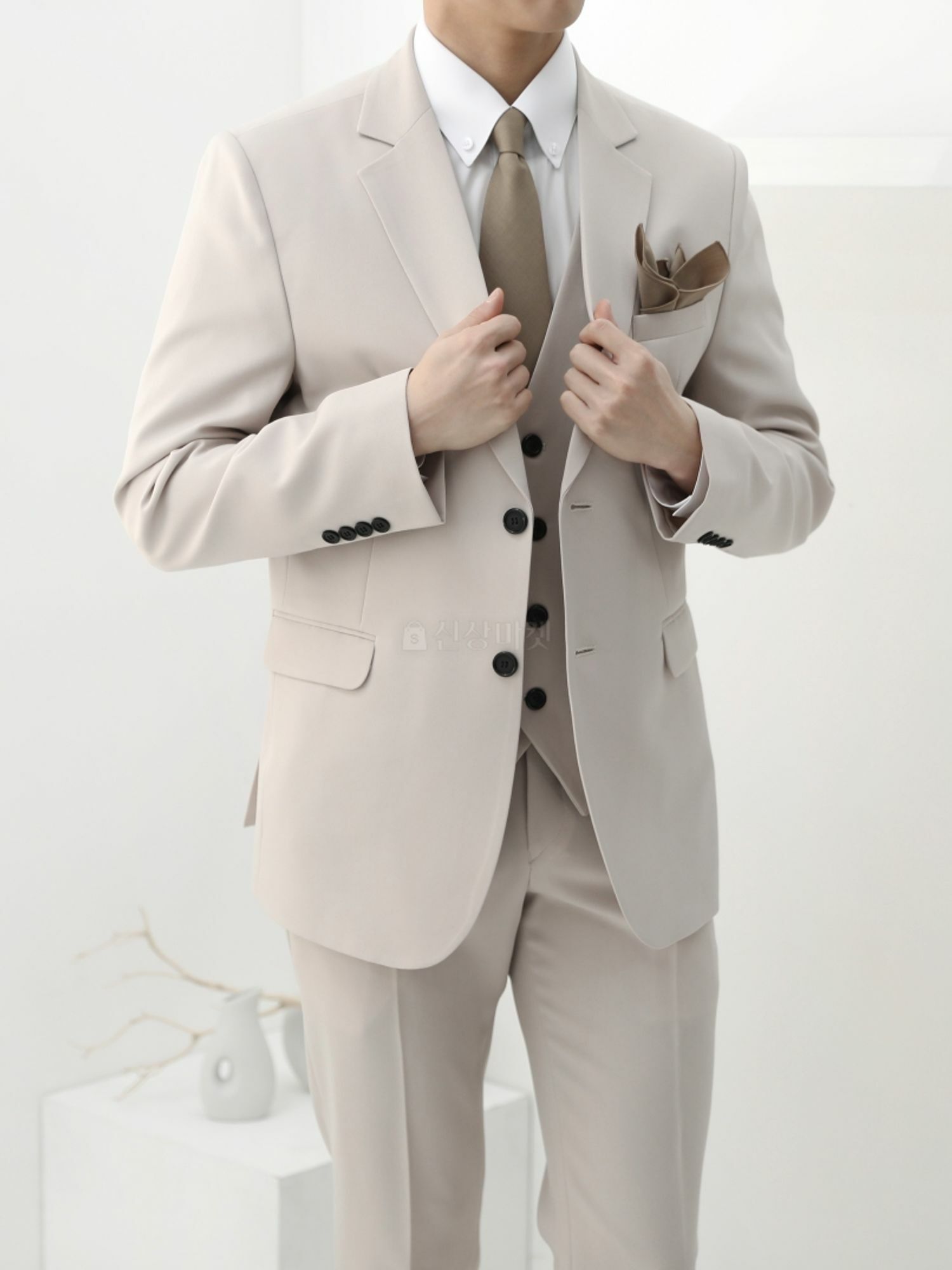 米色修身款雙扣西裝外套