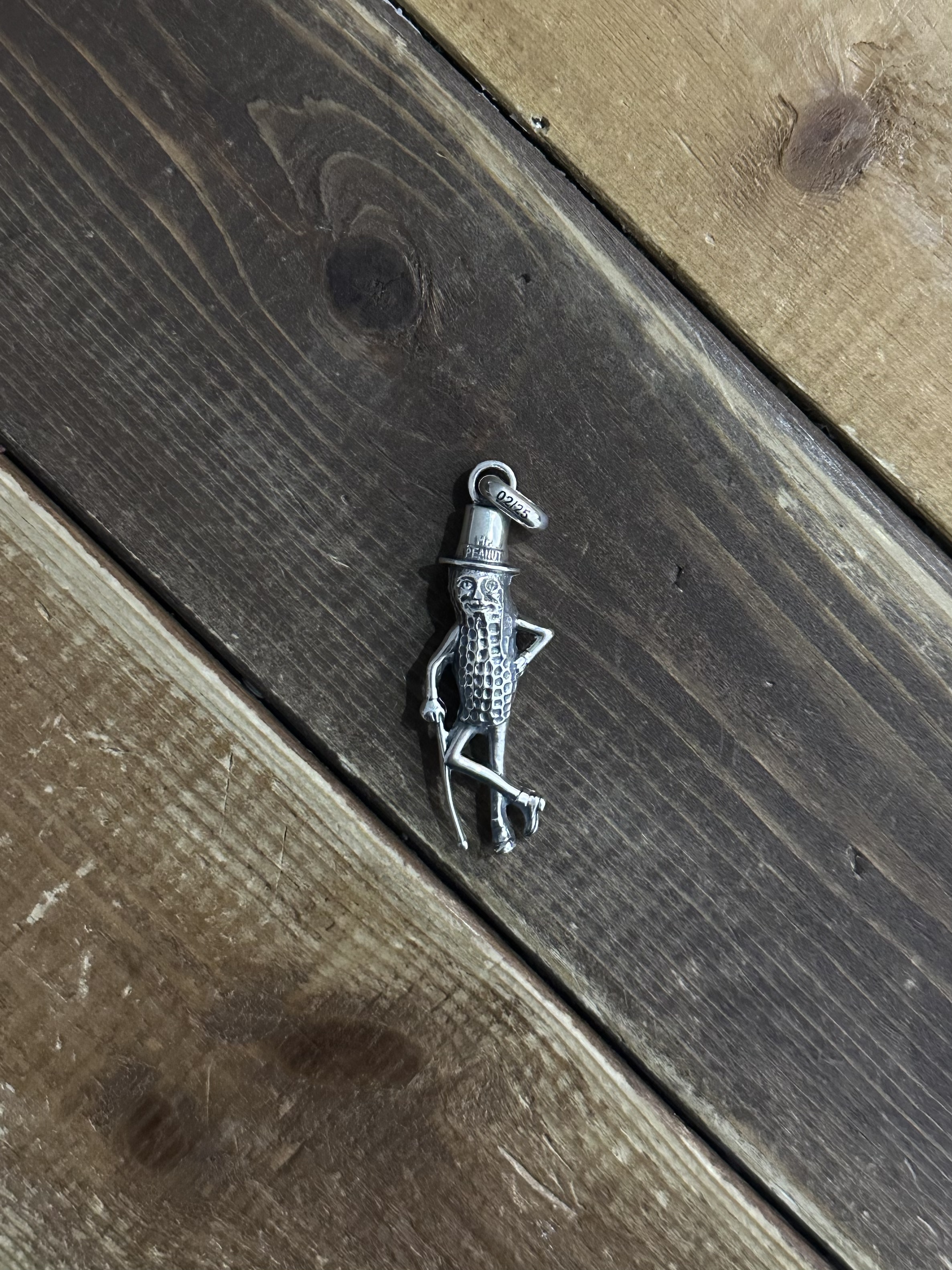 mrPeanut Pendant 25limited