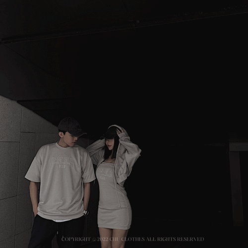 【微瑕撿漏】𝙤𝙢𝙚𝙧-𝙢𝙖𝙙𝙚-訂製款-高級灰情侶系列，omer(男款繡字短tee/女款繡字平口洋裝)/售完不補