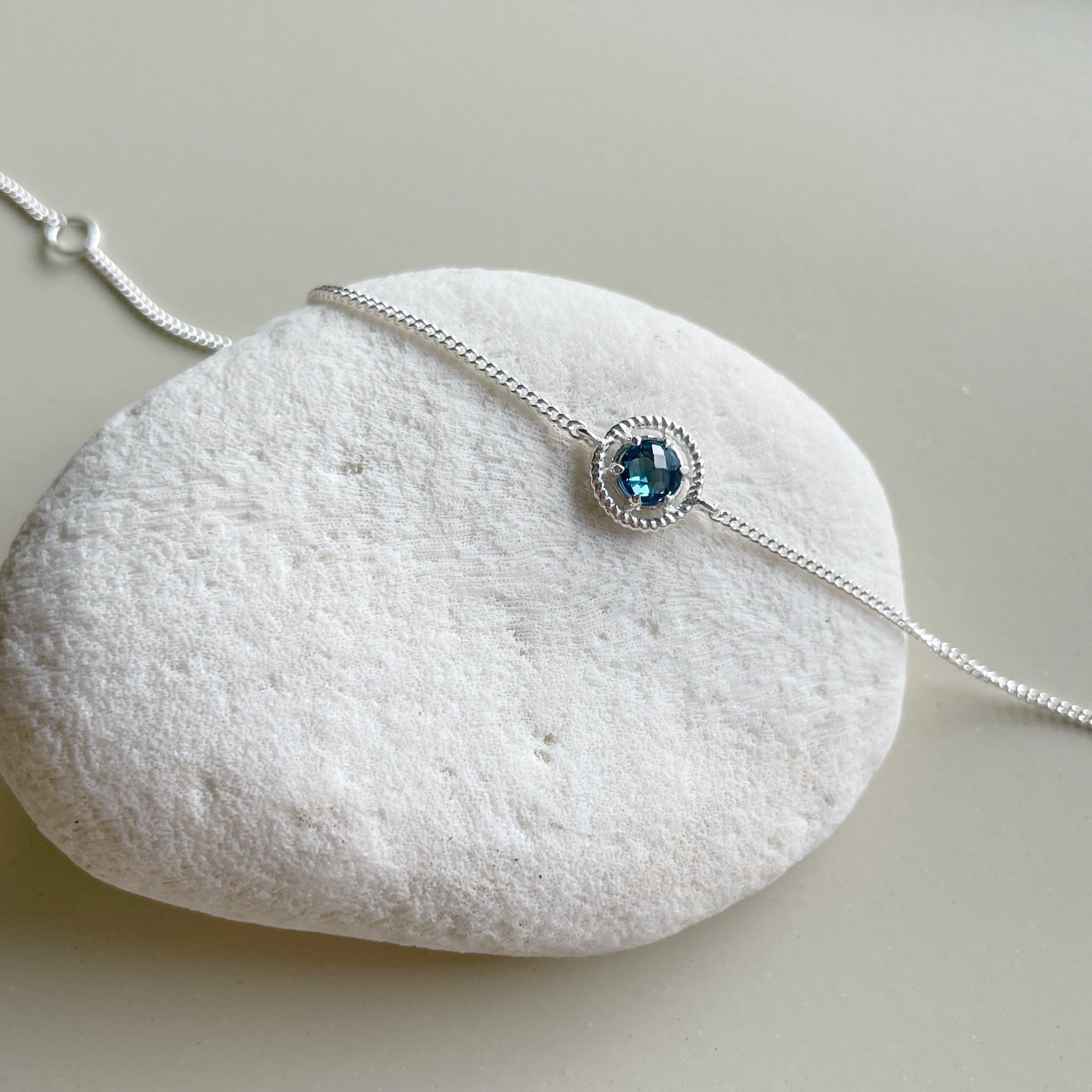 Rudder倫敦托帕手鍊