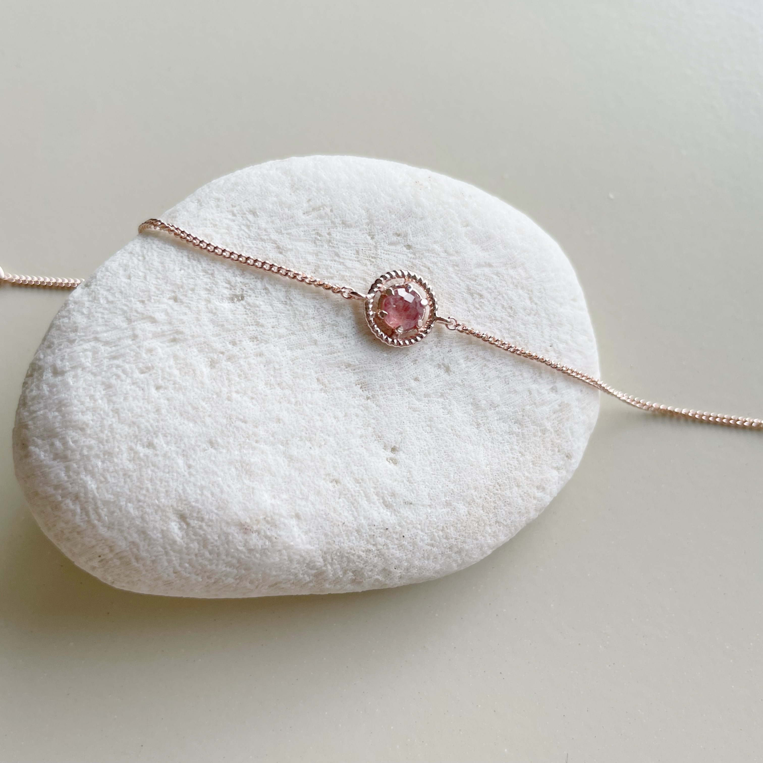 Rudder草莓晶手鍊