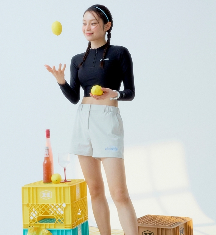 韓國代購 Discovery Expedition 半拉鍊 短款 女 防曬衣 防水 黑/白 APR-