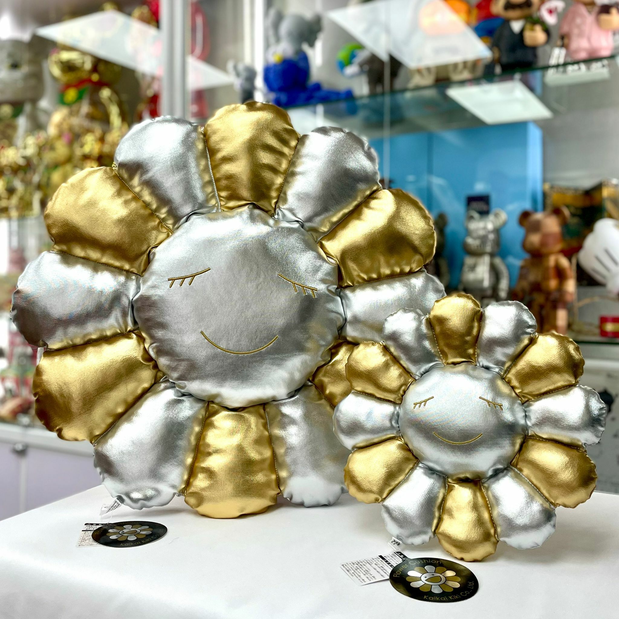 30cm / 60cm Flower Cushion (Gold & Silver)(Gold Mouth)