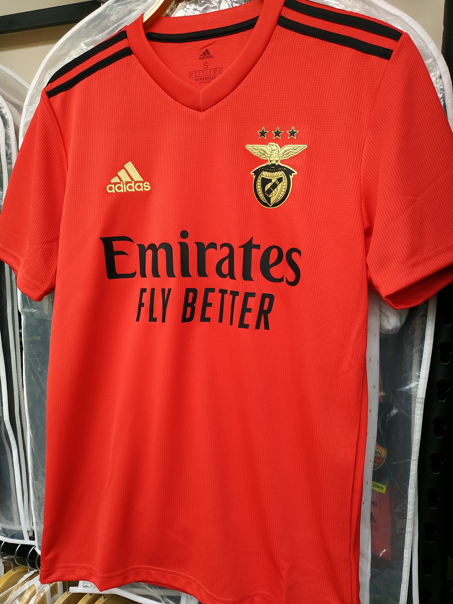 20-21賓菲加主場球衣