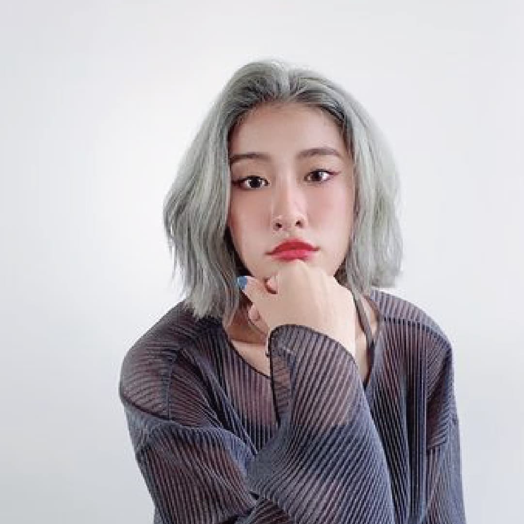 luca染髮作品:薄荷灰色髮色