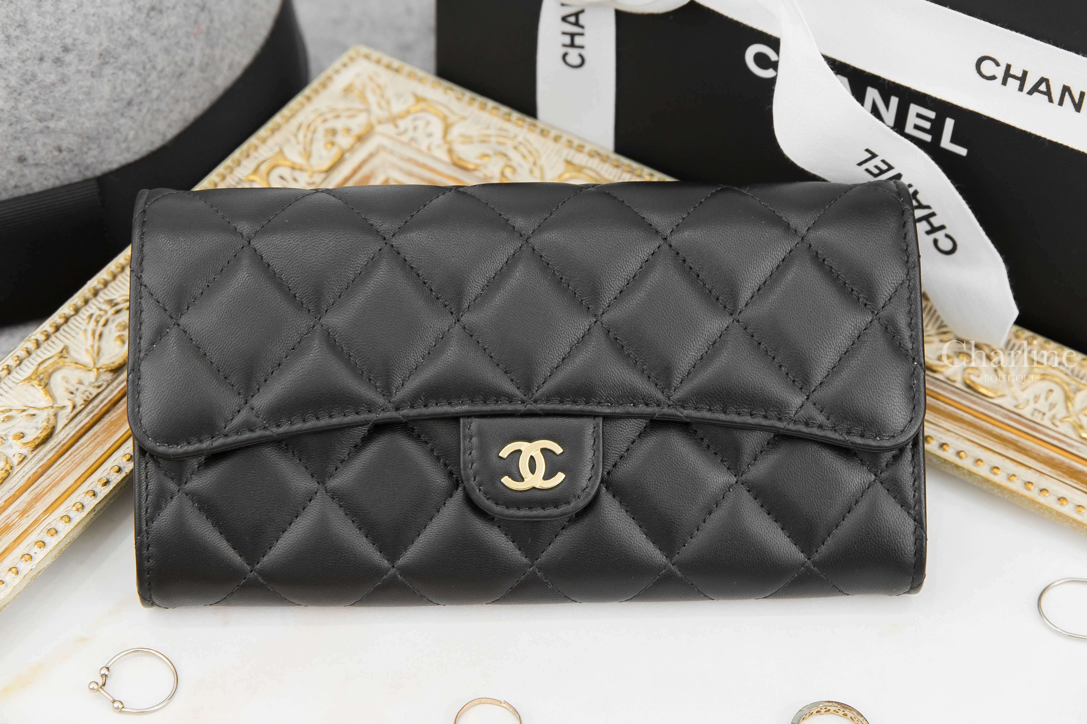 Chanel Classic Long Flap Wallet 黑色金CC小羊皮菱格紋酒紅內裡前釦式長夾-Charline Boutique 精品代購